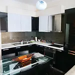 Lux * Vlorë