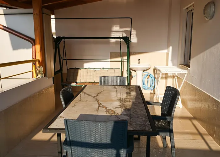 Lux アパート Vlorë